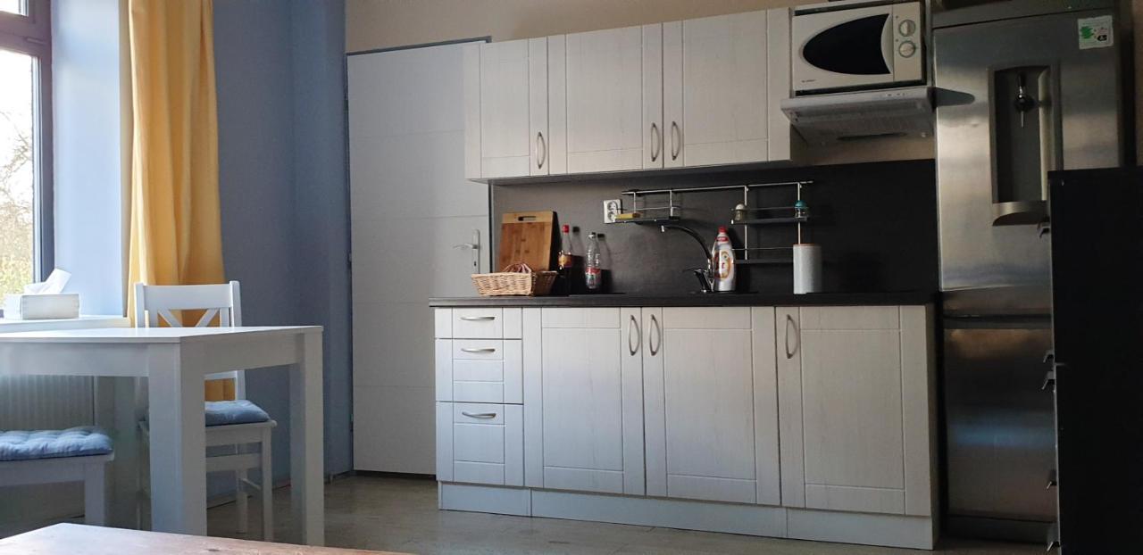 2 Bedrooms House With Enclosed Garden And Wifi At Slezska אוסטרבה מראה חיצוני תמונה